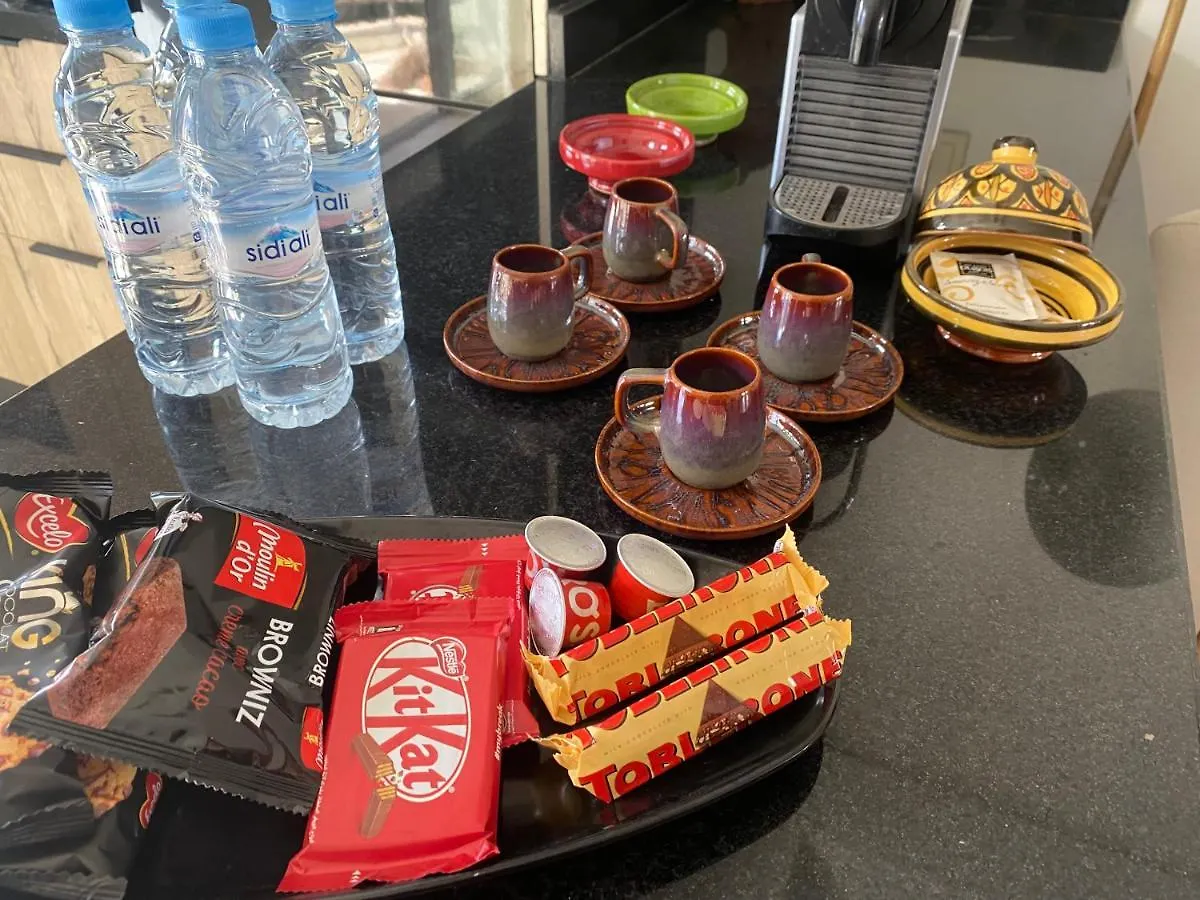 Maarif , Cosy 2 Chambres, Parking Wifi Netflix Gratuit Casablanca 0*,  Maroko